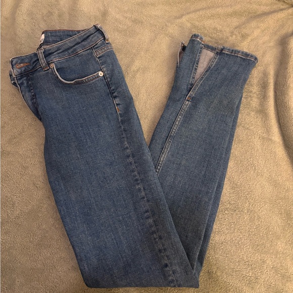 Ganni Slim Jeans - Picture 2 of 6